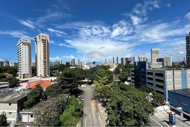 Foto principal: Apartamento à venda em Derby, Recife